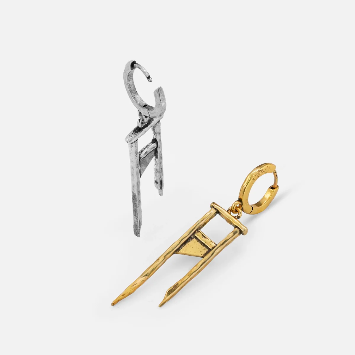CHIC GUILLOTINE EARRINGS
