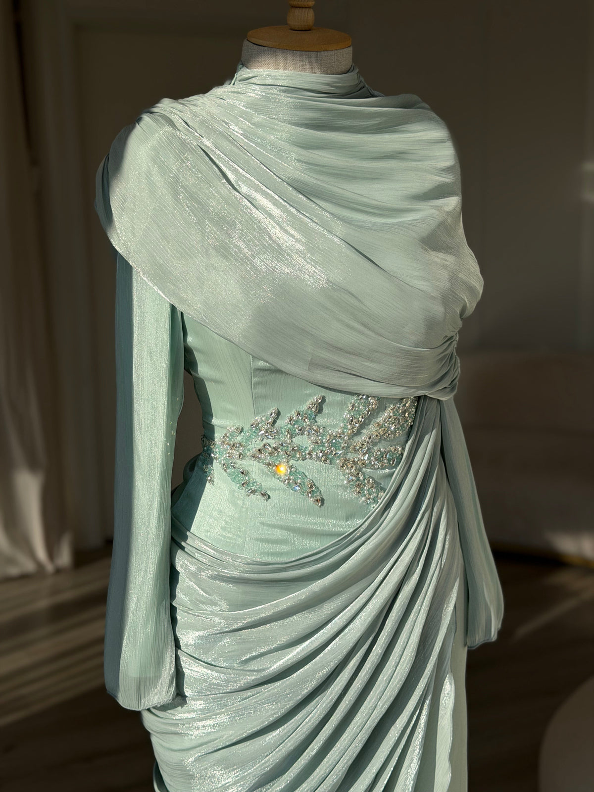 The Velora dress mint