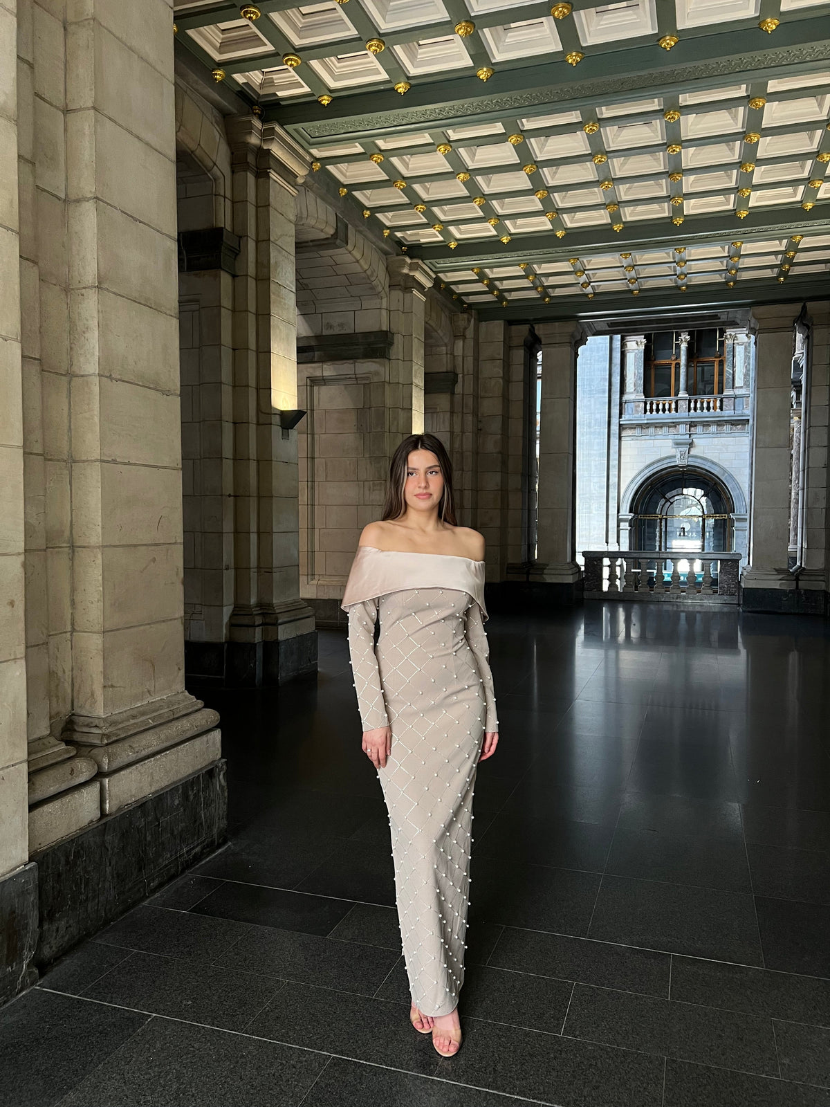 The Deana dress beige