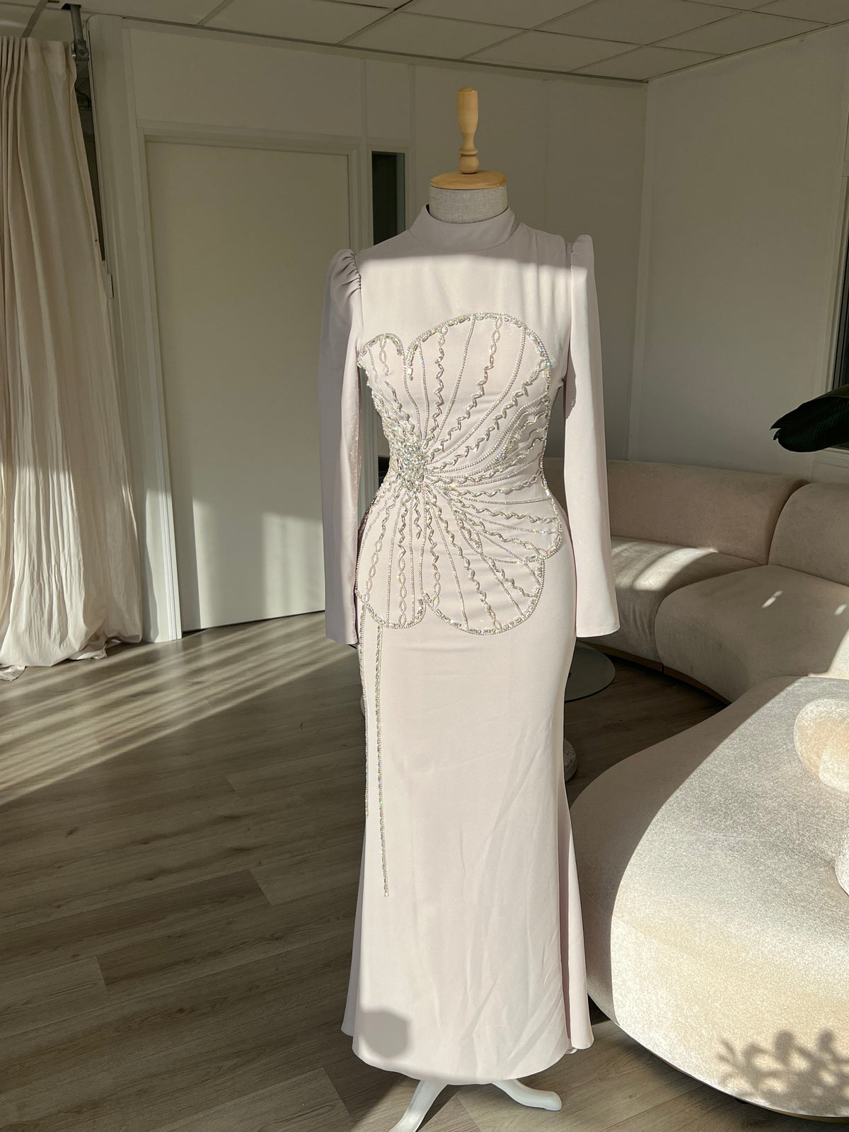 The Nursema dress beige